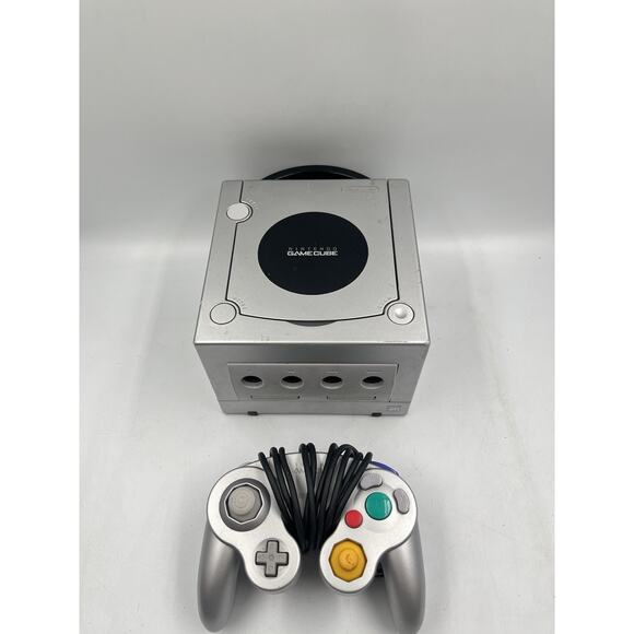 Nintendo Game Cube Platinum Silver Console With Controller - Tested Works - Picture 2 of 15